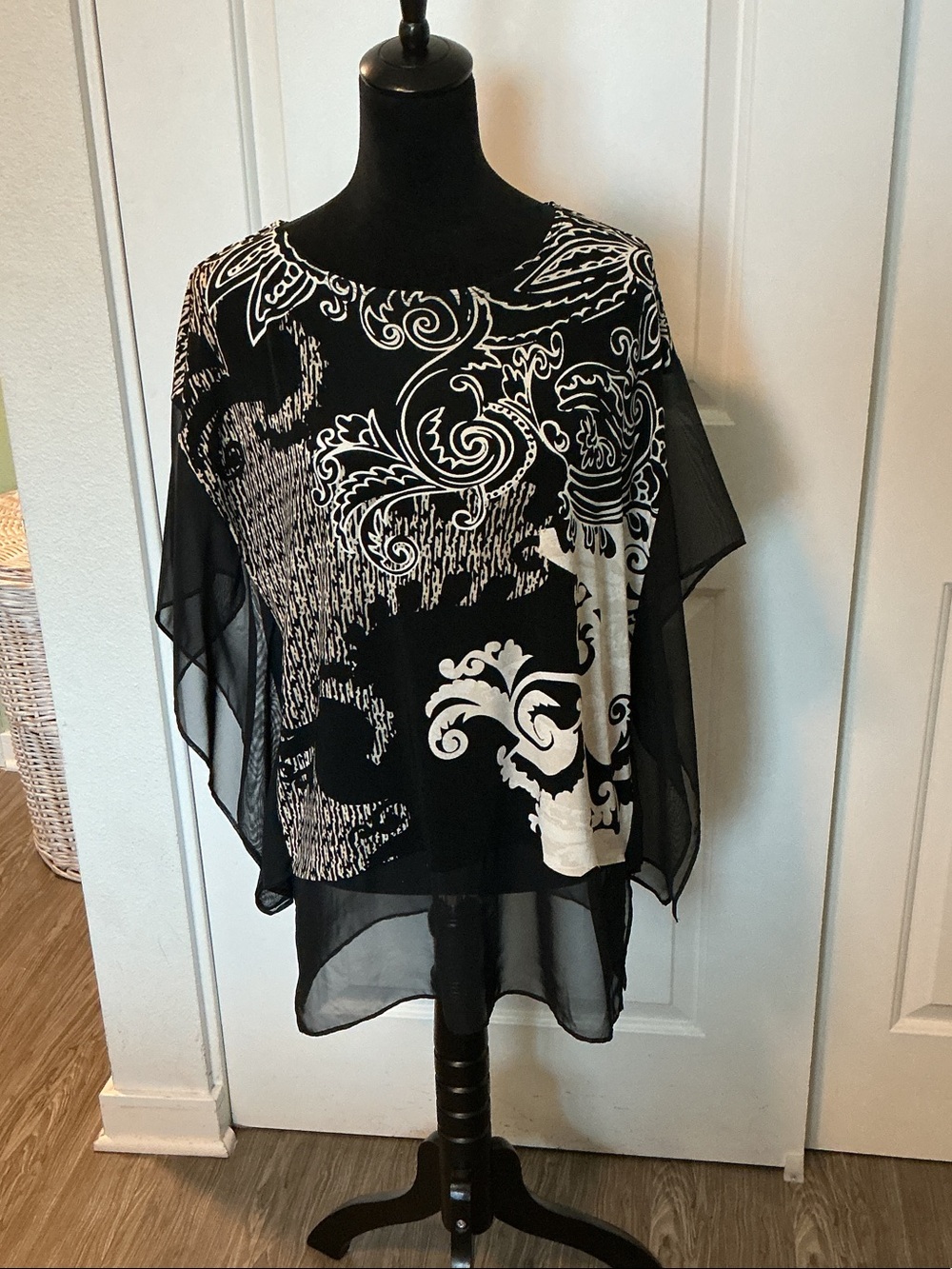 Travelers By Chico’s Black & White Sheer Printed Layered Tunic Top 1